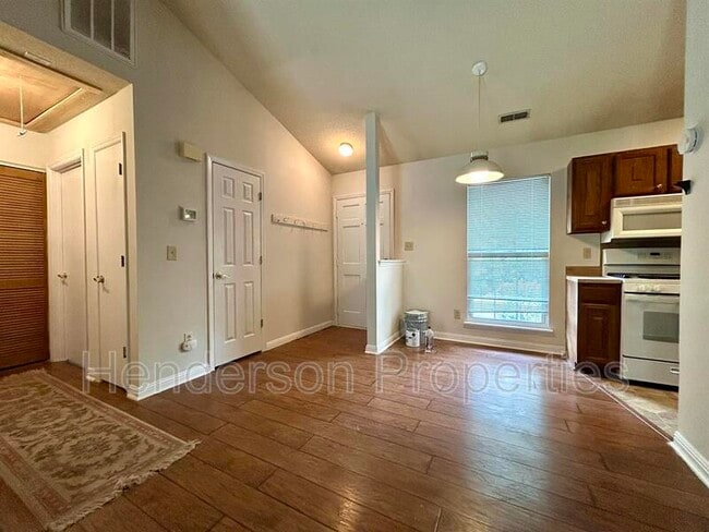 Building Photo - 6718 Park Hickory Dr