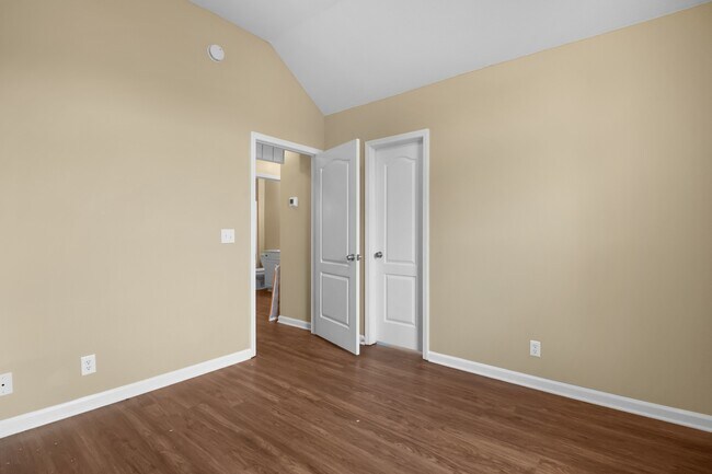 Building Photo - 3368 Marrast Dr
