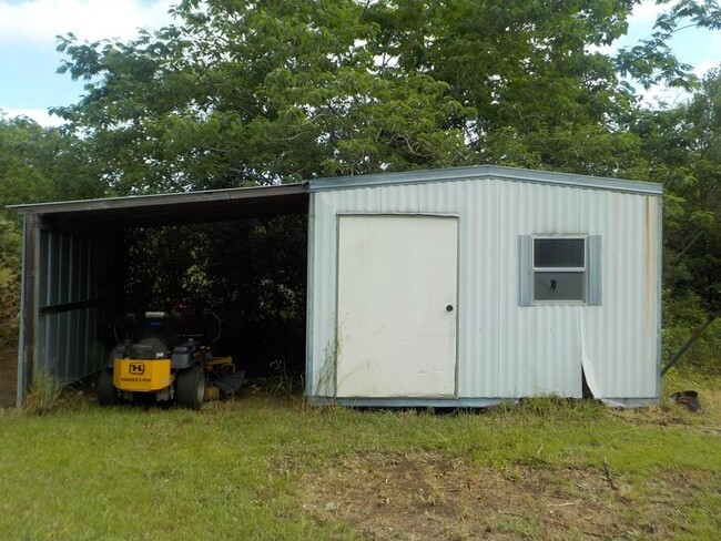 Building Photo - 260 Graball Cutoff