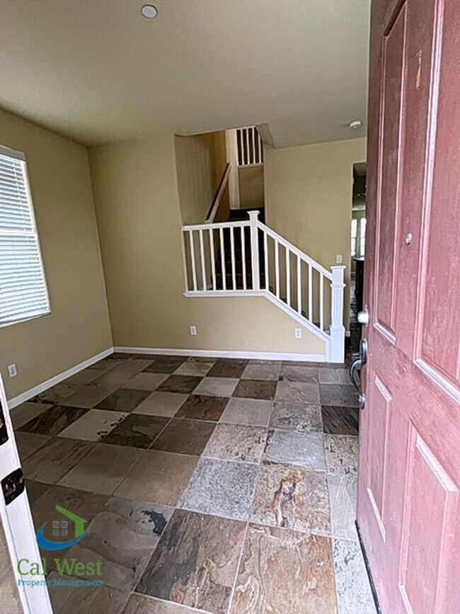 Building Photo - $3995 - 3 Bed/2.5 Bath Two Story Home in D...