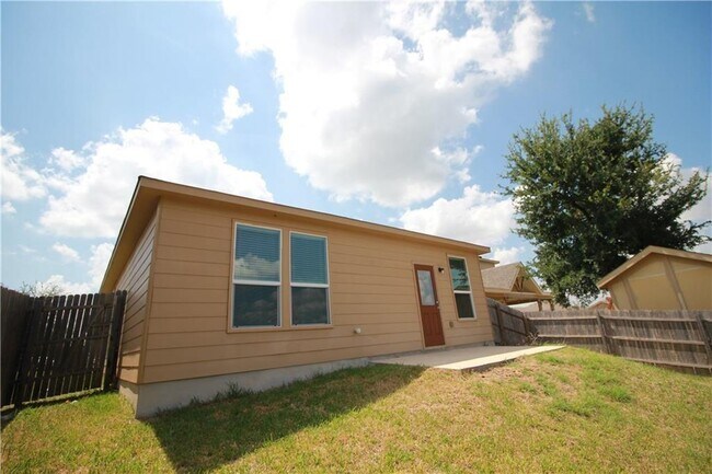 Building Photo - 5704 Knoll Pines Pass