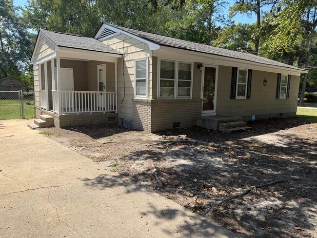 Building Photo - 28 Gertrude Dr