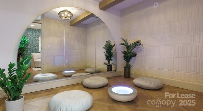 Building Photo - 1133 Harding Pl