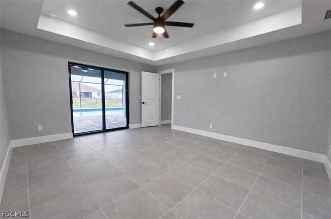 Building Photo - 529 SE 7th St