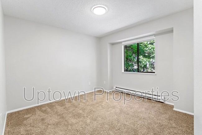 Building Photo - 252 Cervantes Cir
