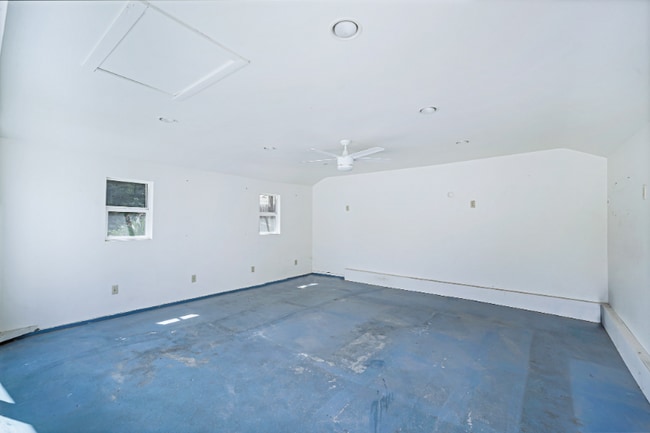 Building Photo - 3574 Helms Ave