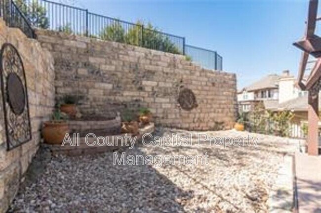 Building Photo - 27 Green Terrace Cove