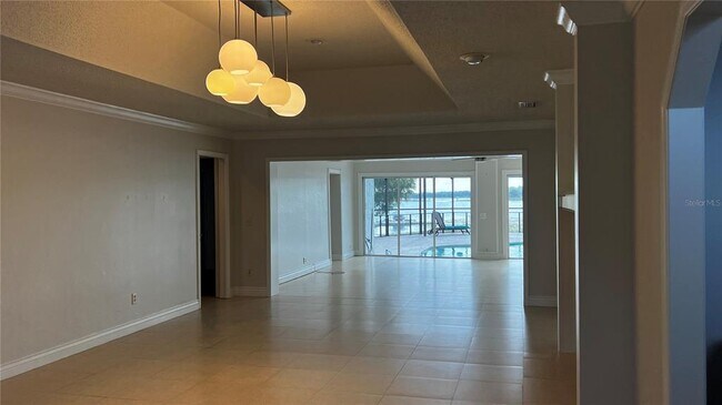 Building Photo - 8625 Vista Shores Ct