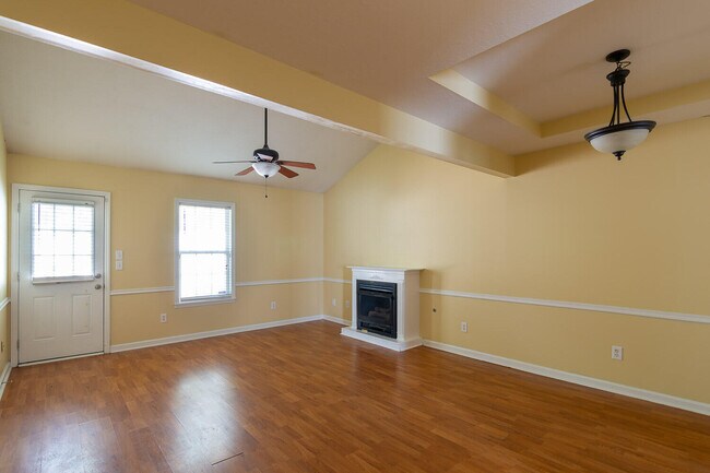 Building Photo - 3025 Brookhaven Way