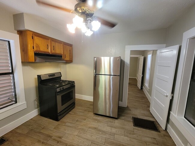 Building Photo - 820 Broadway Avenue J