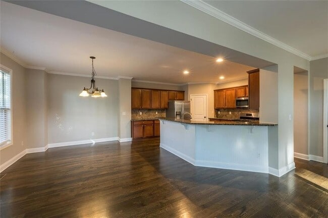 Building Photo - 2707 Silver Hill Terrace SE