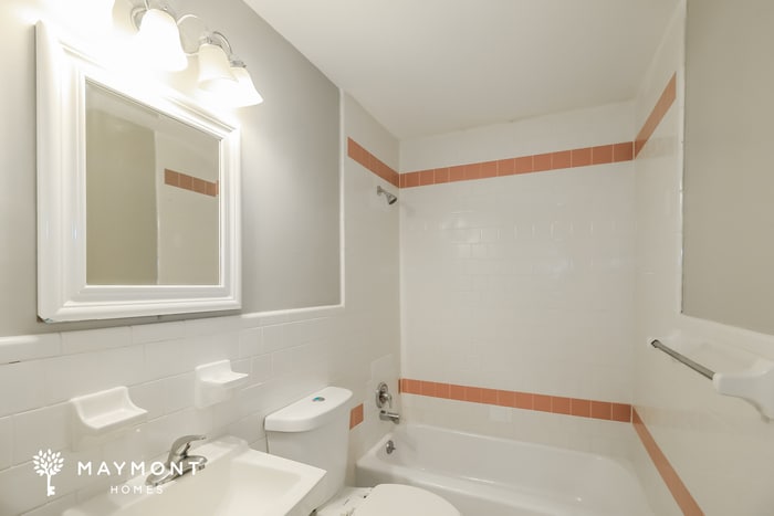 Building Photo - 8542 Taylor Rd