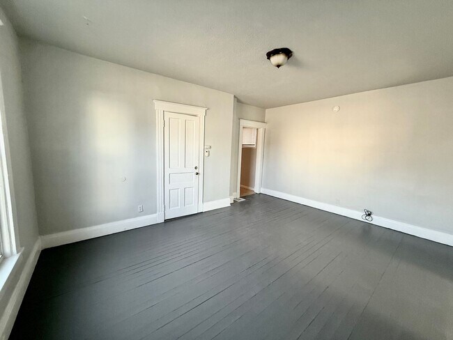 Building Photo - 414 Beech St