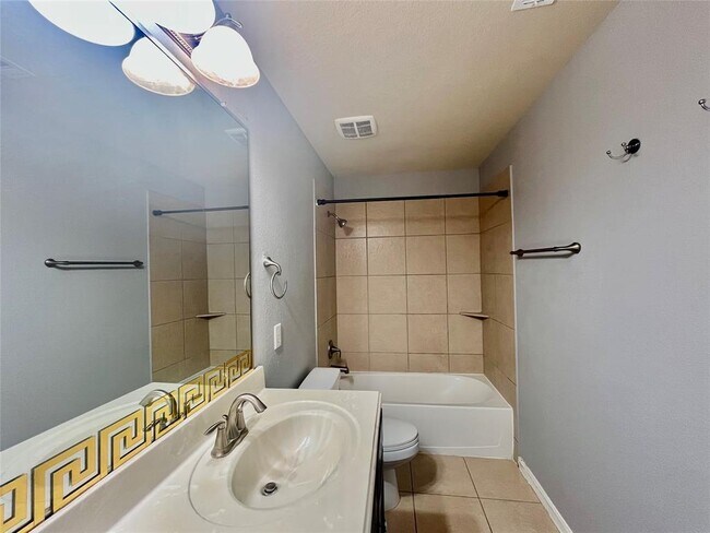 Building Photo - 7010 Stevenson Dr