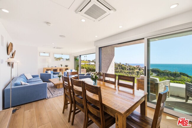 Building Photo - 6817 Seawatch Ln