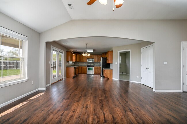 Building Photo - 4800 Burbank Loop