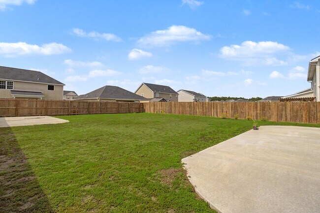 Building Photo - 319 Herty Ln