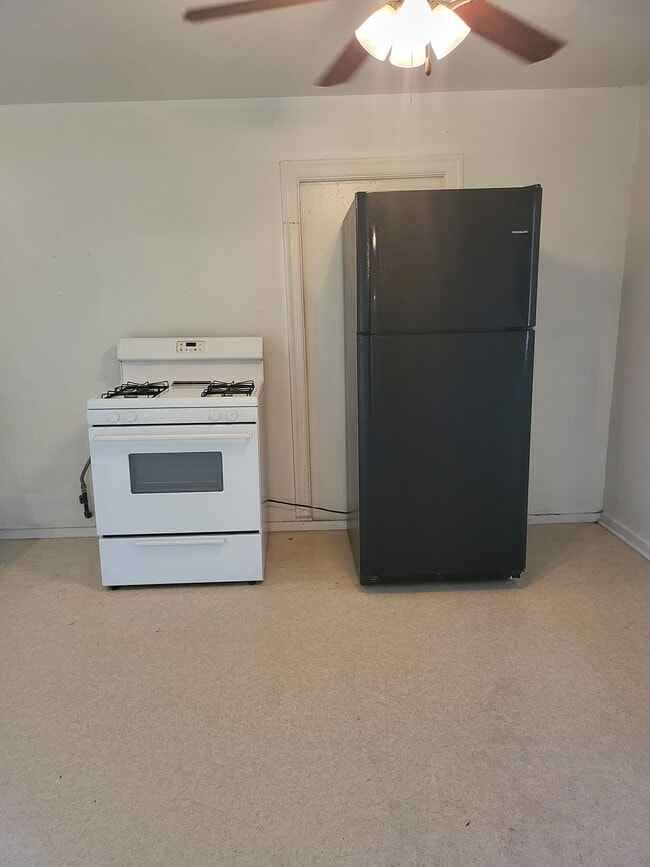 Building Photo - 1008 Runnels St