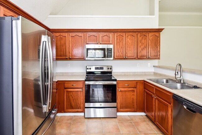 Building Photo - 2848 Pinnacle Dr