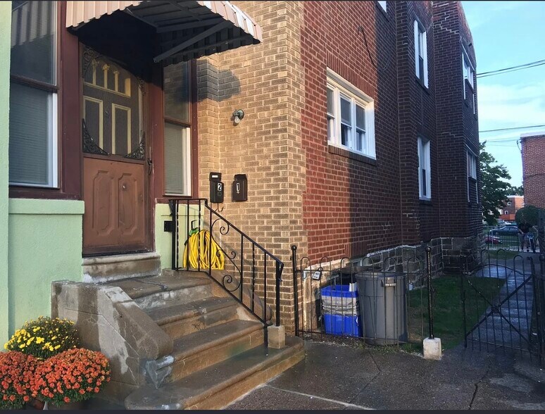 Building Photo - 7353 Sackett St