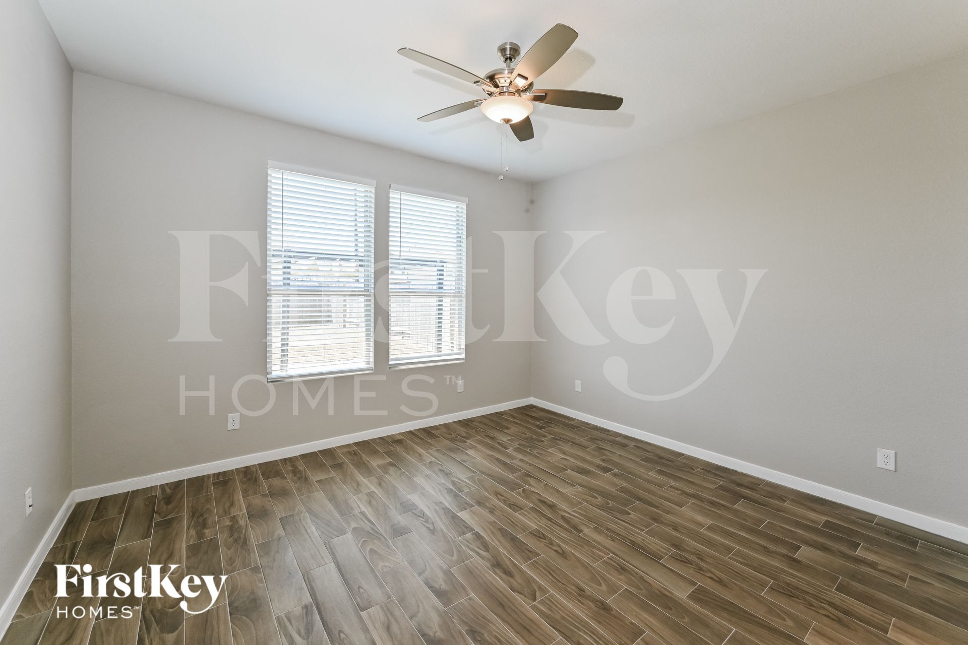 Building Photo - 2722 Skyview Long Dr