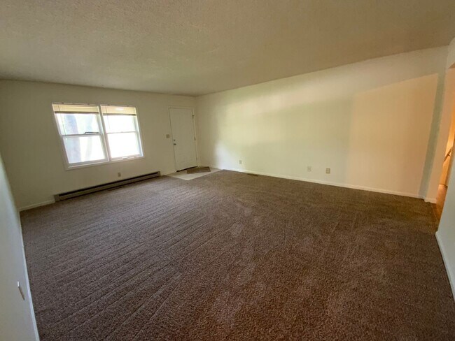 Building Photo - 207-207 Briarcrest Ct