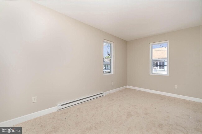 Building Photo - 62 Breckenridge St