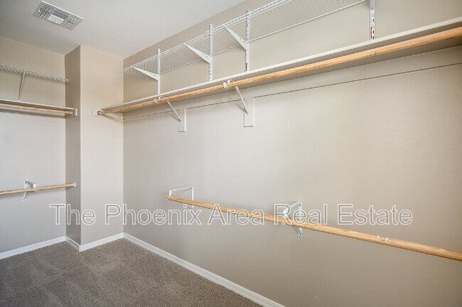 Building Photo - 1055 S Reber Ave