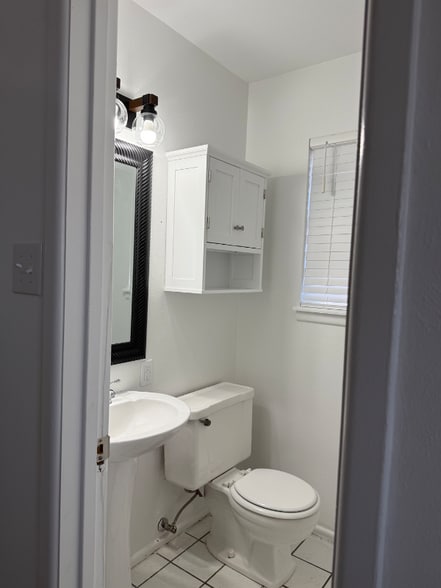 Building Photo - 2716 Beechwood St