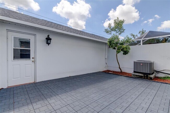 Building Photo - 10003 Bradwell Pl