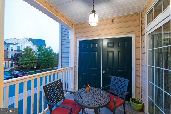 Building Photo - 43920 Hickory Corner Terrace