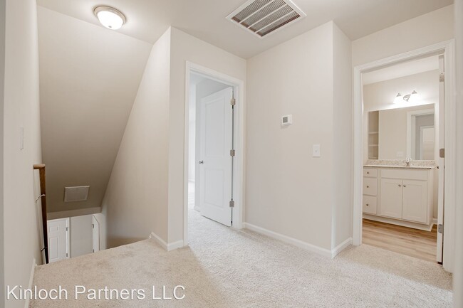 Building Photo - 3 br, 2.5 bath House - 285 Boulder Ridge Loop