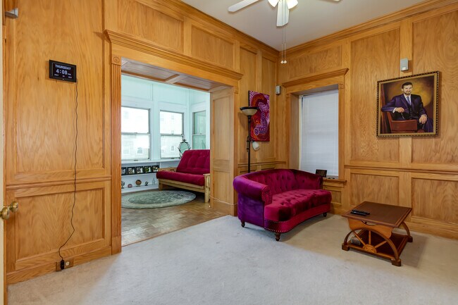 Building Photo - 20 N Kingshighway Blvd