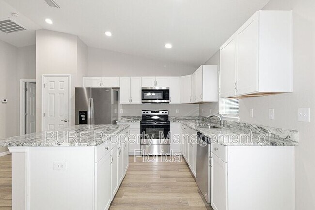 Building Photo - 8 Locust Loop Dr