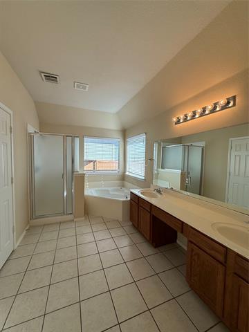 Building Photo - 1505 Lacewing Dr