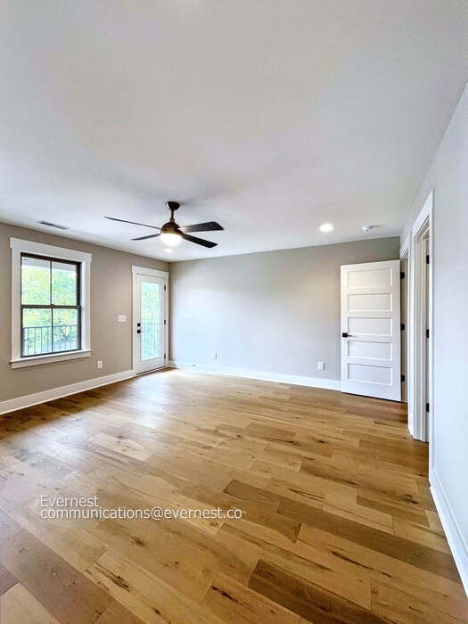 Building Photo - 1107 Walsh St