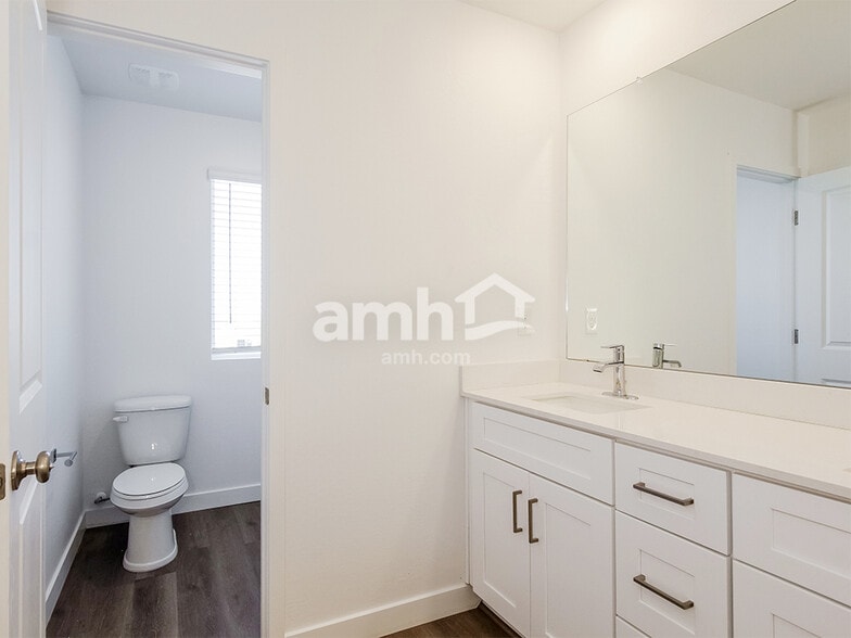 Building Photo - 20177 W Thomas Rd