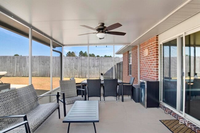 Building Photo - 33633 Field Stone Ln