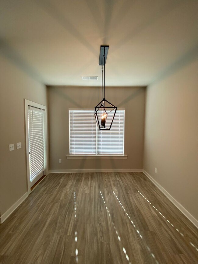 Building Photo - Home for Rent in Jemison, AL!