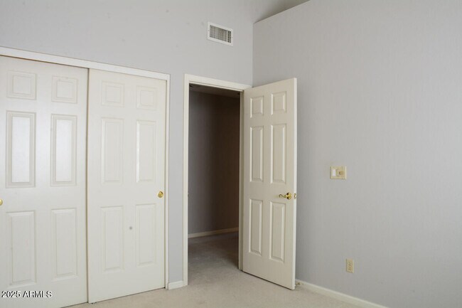 Building Photo - 9548 E Desert Trail