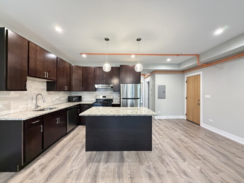 Building Photo - 1509 Maple Ave
