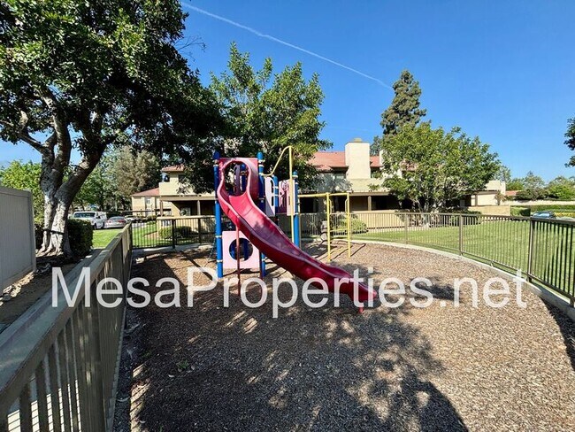 Building Photo - 10151 Arrow Rte Rd