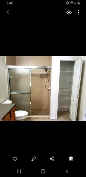 Building Photo - 5526 Lavender Ave