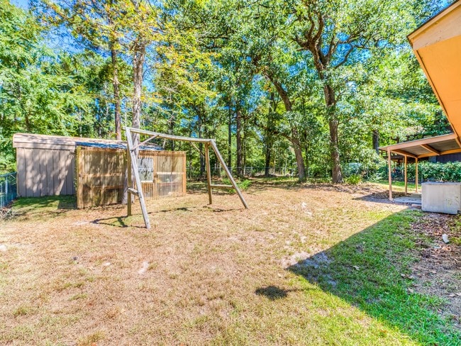 Building Photo - 17 Lakeside Ct