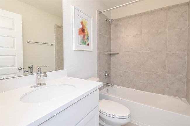 Building Photo - 27943 Western Crk Ct