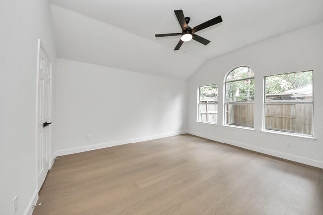 Building Photo - 38 Bayou Springs Ct
