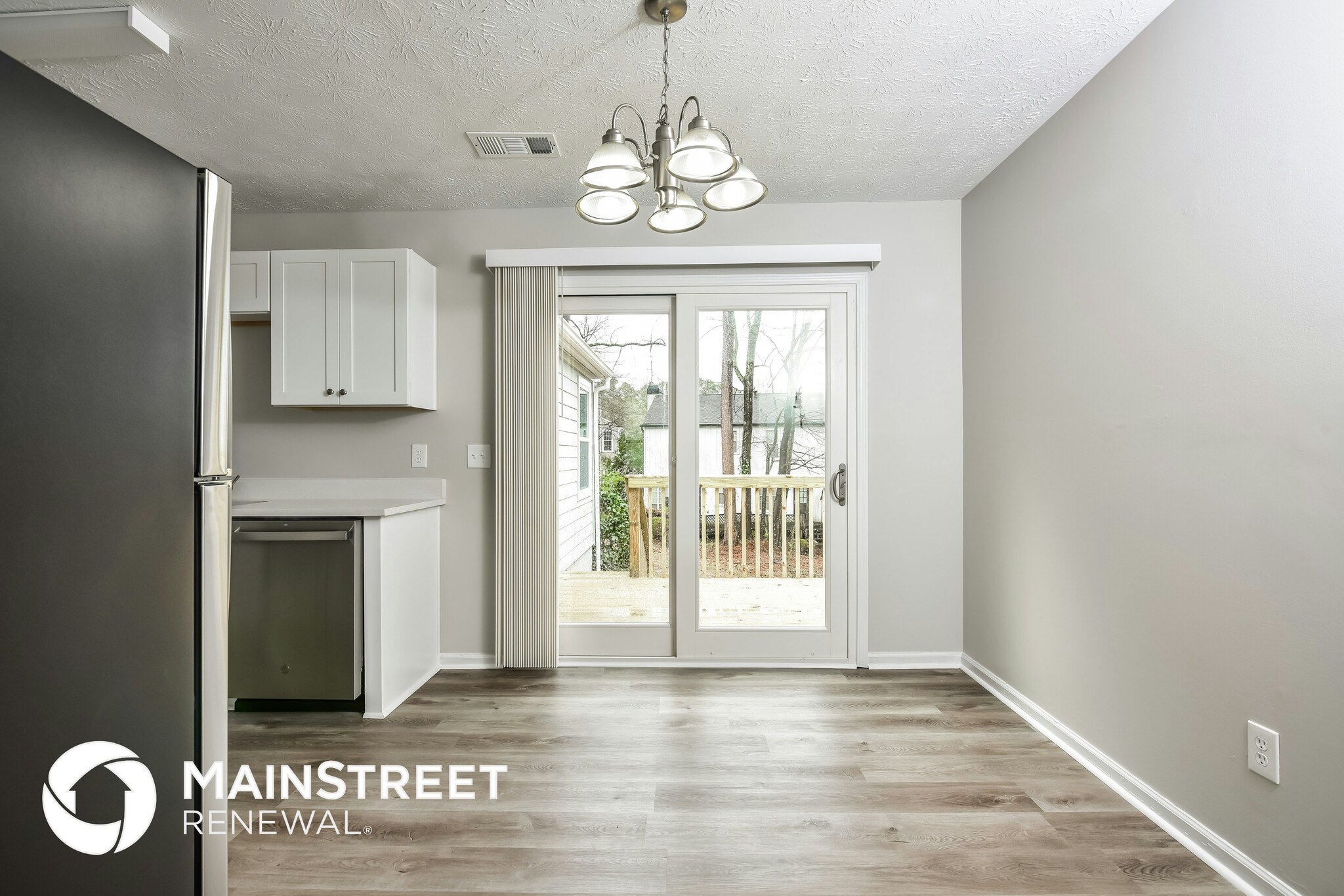Building Photo - 637 Woodcrest Manor Dr