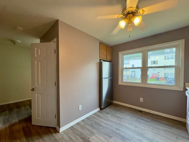 Building Photo - 1830 Eloise Ln