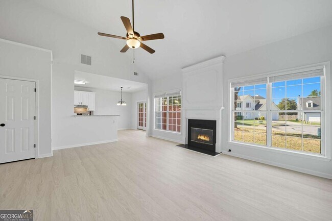 Building Photo - 4000 River Green Pkwy