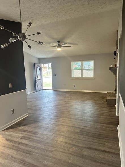 Building Photo - 4183 Red Laurel Way SW